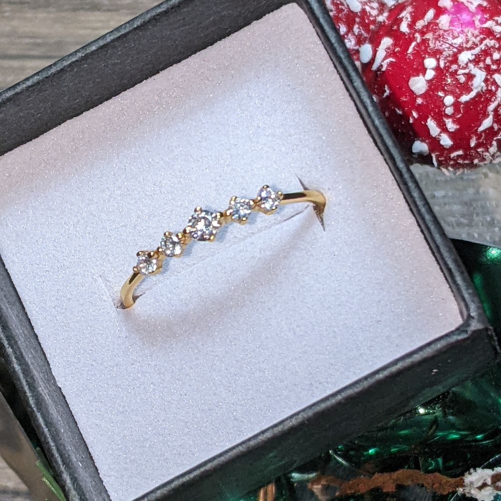 Sparkling Ring